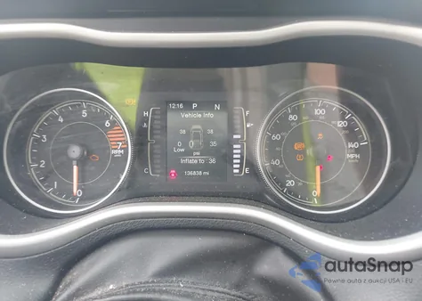 2018 Jeep Cherokee Latitude Plus 4X4 из США, поврежденный, VIN 1C4PJMLB4JD572571